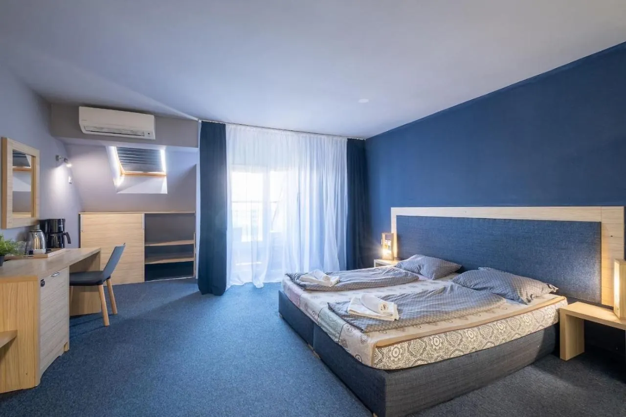 아파트 Barocco Rooms 소피아